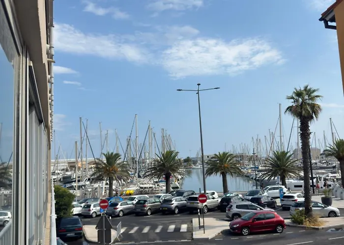 Vue Marina Кане